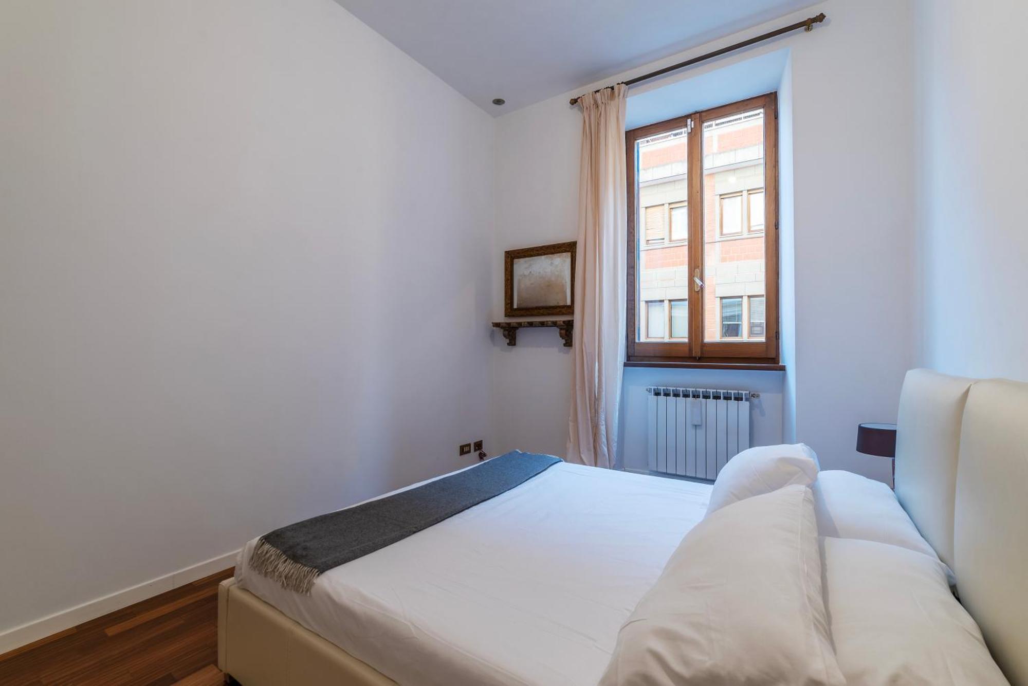 A Stone's Throw From The Colosseum! Apartment Rom